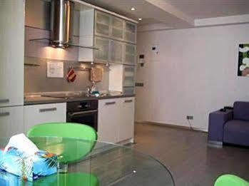 Uavoyage Business Apartments เคียฟ ภายนอก รูปภาพ